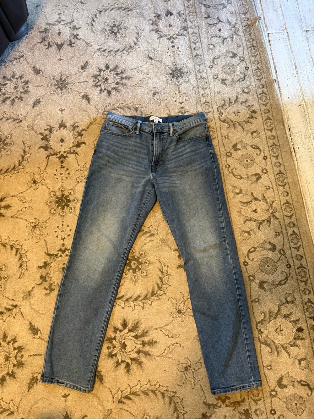 Lucky Brand Men's Slim Straight Jeans in Medium Blue Wash